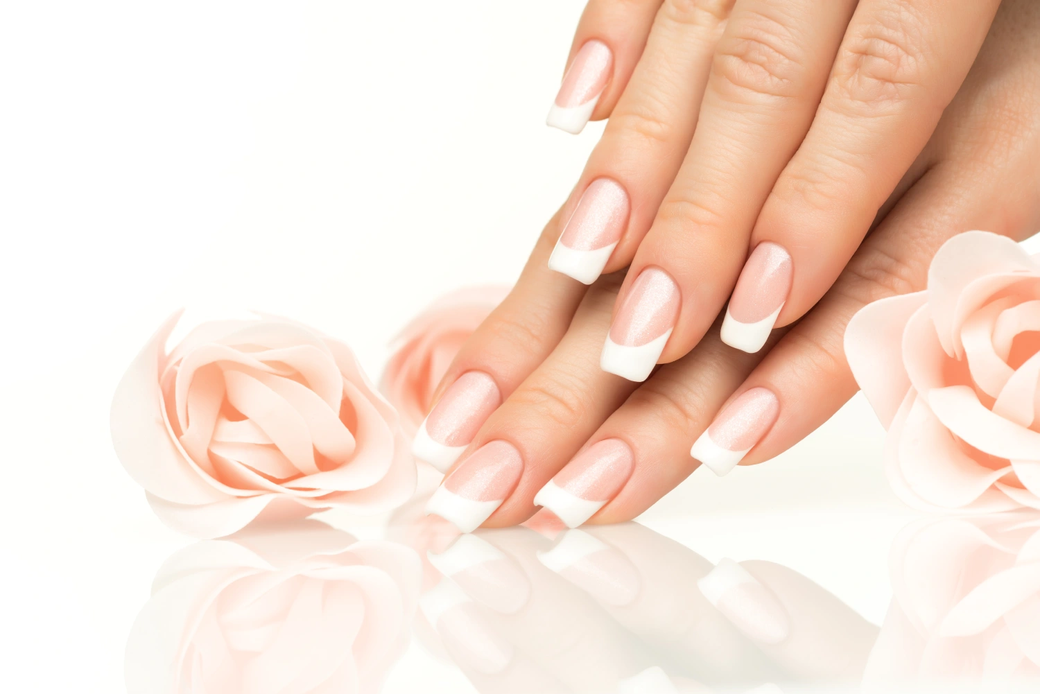 Modern French Manicure: The Elegant Comeback You Didn’t Know You Needed